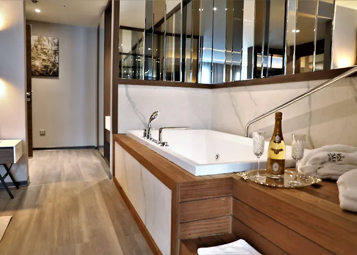 Limak Luxury 5* Skopje